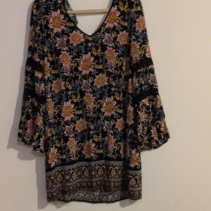 Xhilaration Black and Gold Patterned Top